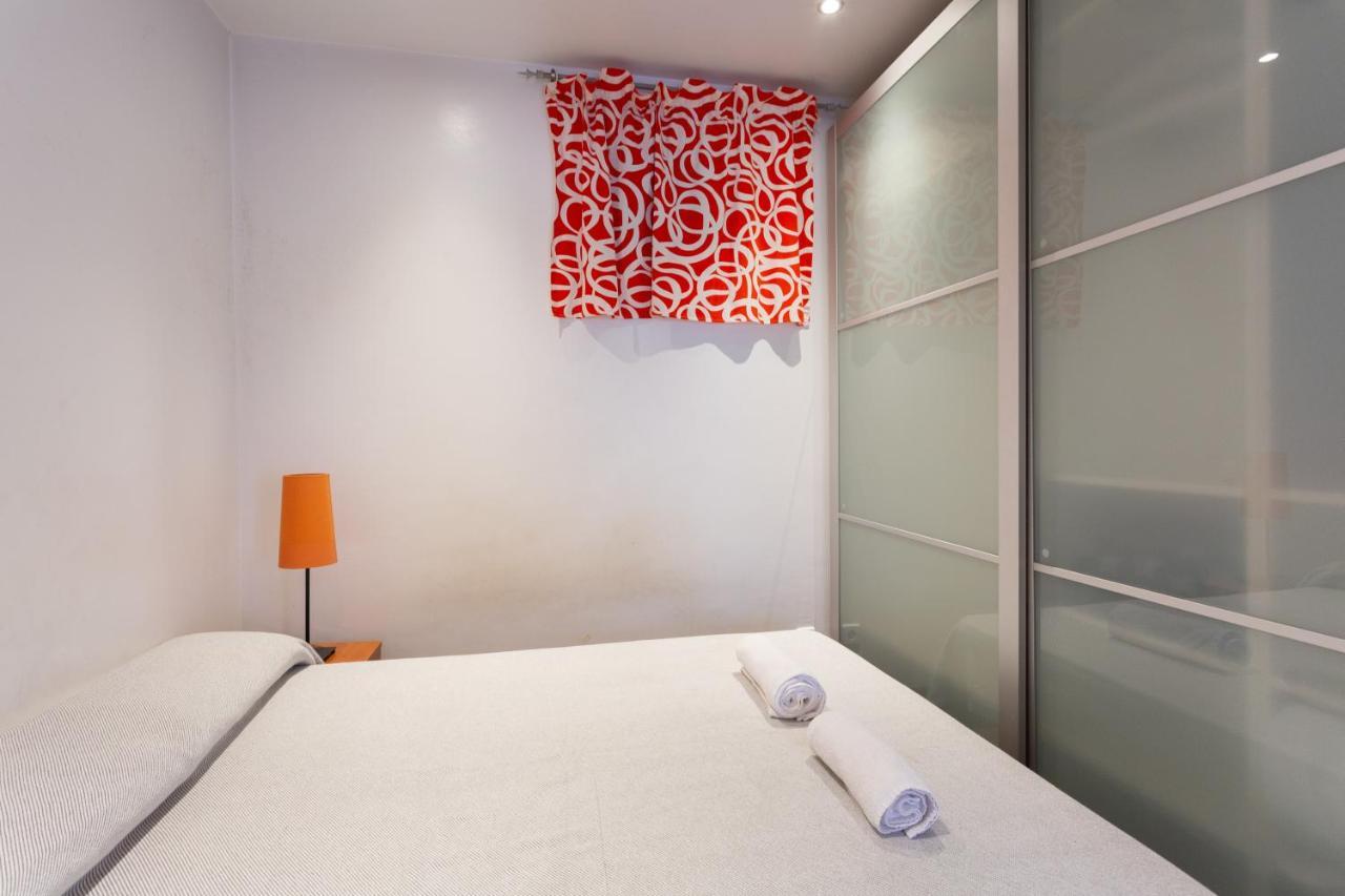 Aparteasy - Turo Park With Lovely Balcony บาร์เซโลนา ภายนอก รูปภาพ